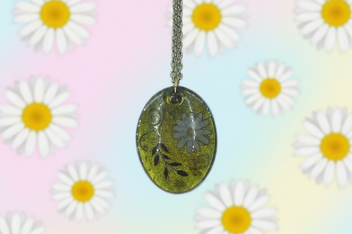 chameleon color shift daisy themed pendant necklace